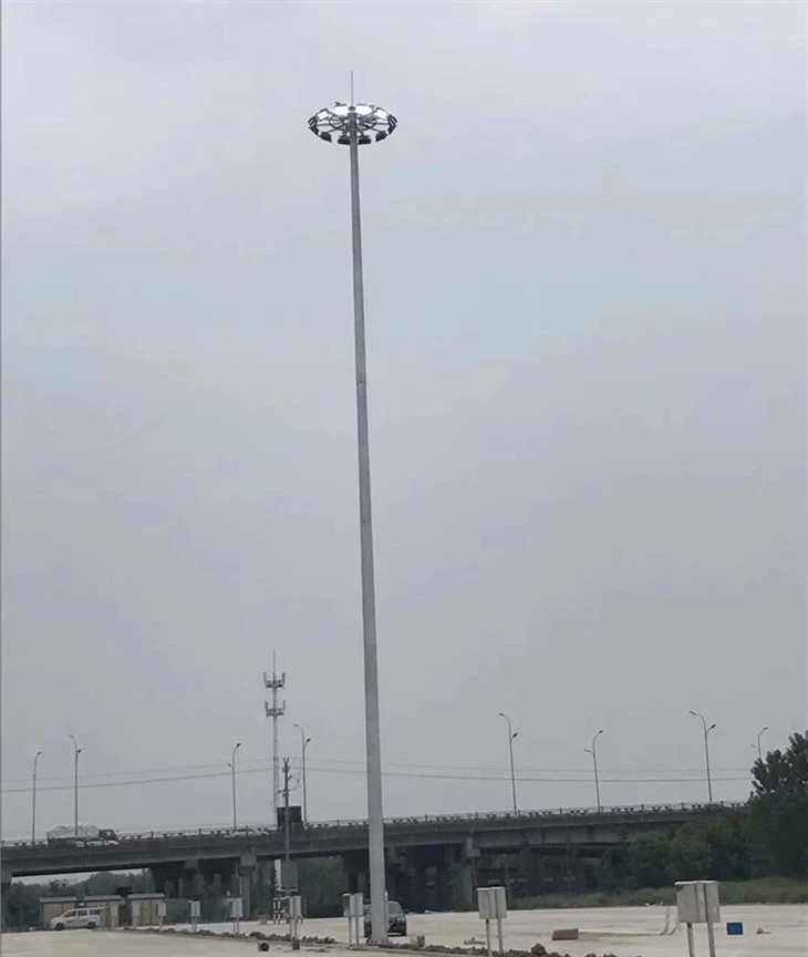 High Mast Luminaires 200W 300W 500W 1000W 1500W 2000W LED Flood Light With HDG Poles